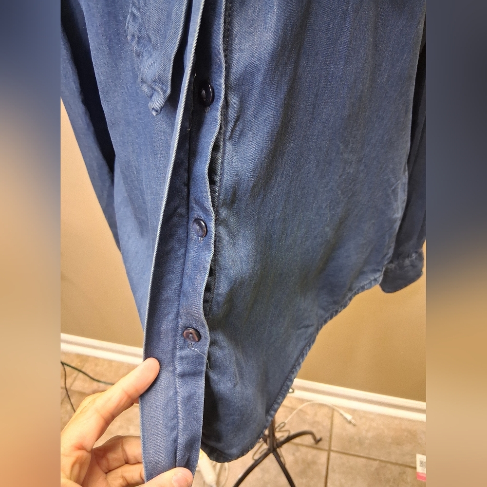 Cato 100% Tencel Blue Chambray Tie Neck Bow Blouse Shirt Small - Picture 4 of 9
